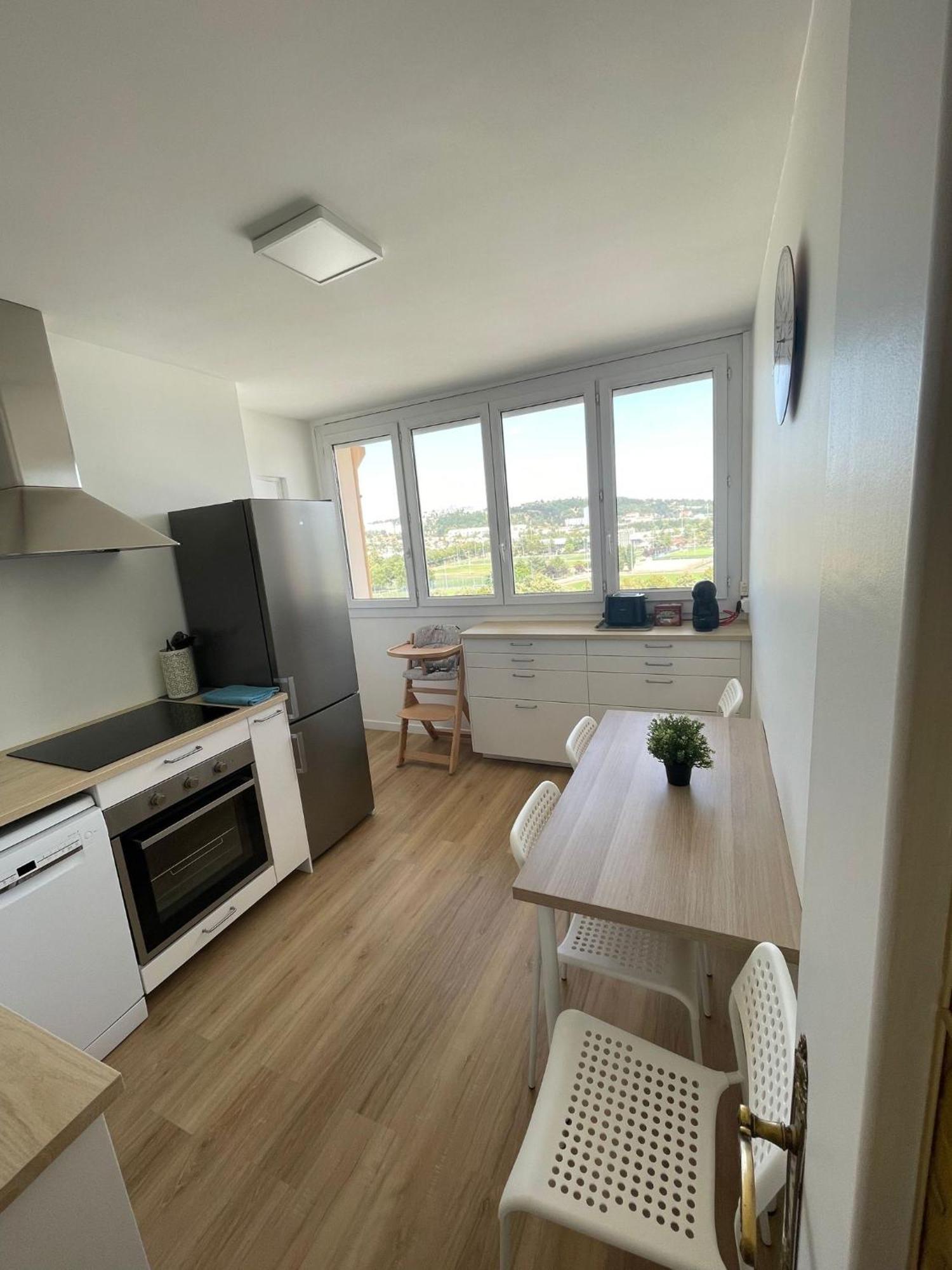 Bergson Top: Spacious Renovated Apartment with Balcony and Panoramic Views Saint-Etienne  Exterior photo